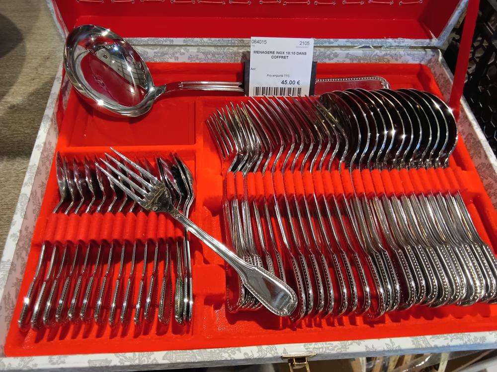 MENAGERE INOX 18:10 DANS COFFRET