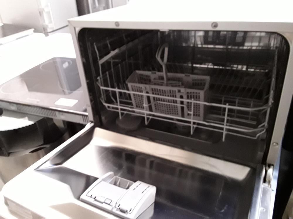 LAVE VAISSELLE 6 COUVERTS INOX BOSCH COUP DESSUS