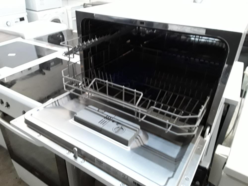 LAVE VAISSELLE COMFEE 9 COUVERTS