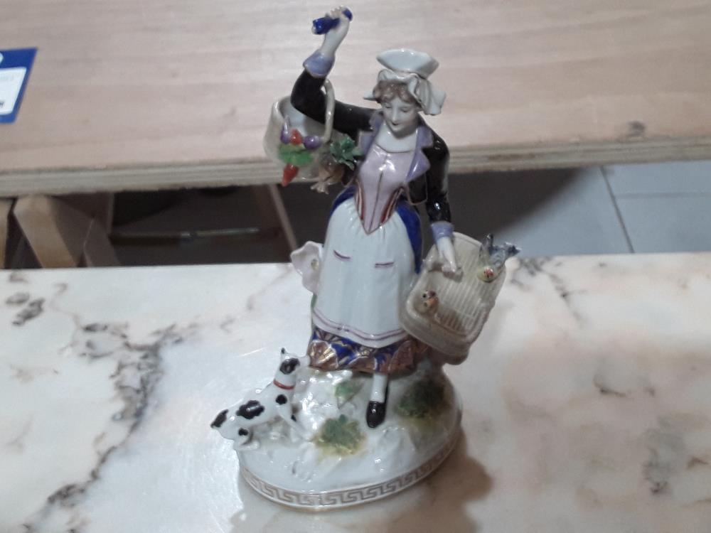 PORCELAINE ALLEMANDE À RESTAURER