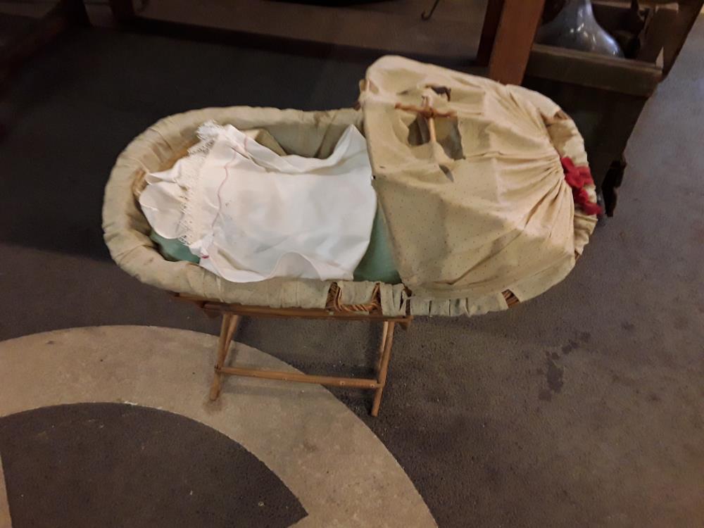 BERCEAU POUPÉE DÉCO ANCIENNE