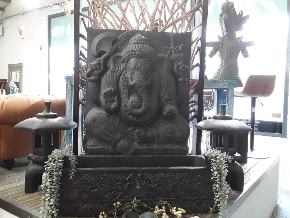 GANESH FONTAINE DE JARDIN SUR SOCLE AVEC POMPE