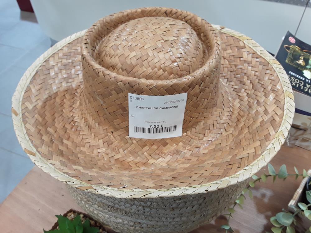 CHAPEAU DE CAMPAGNE