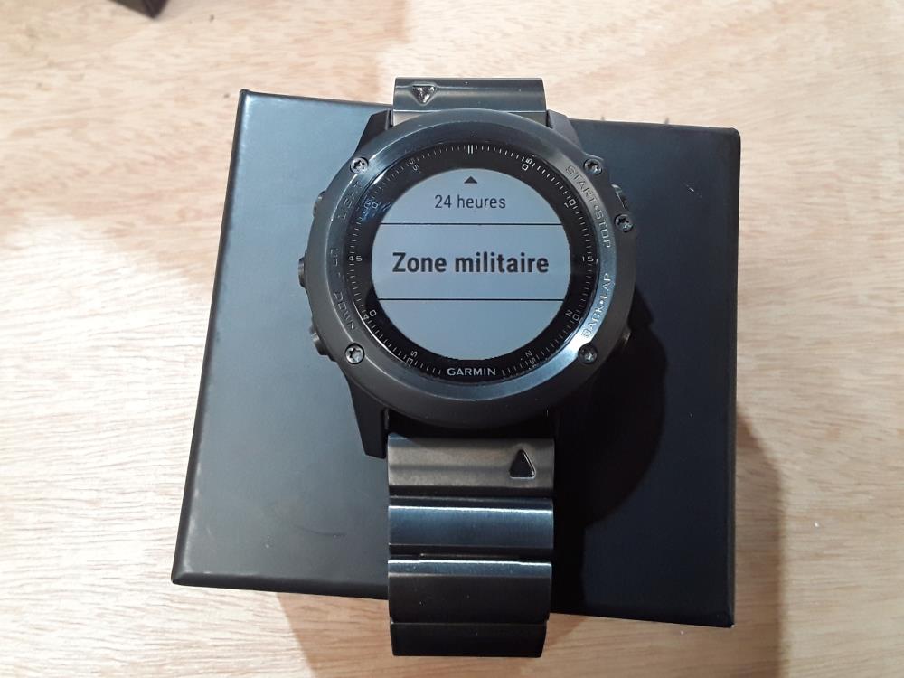 MONTRE CONNECTÉE FÉNIX