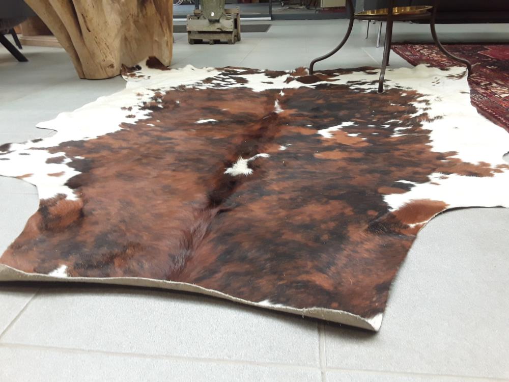 TAPIS PEAU DE VACHE