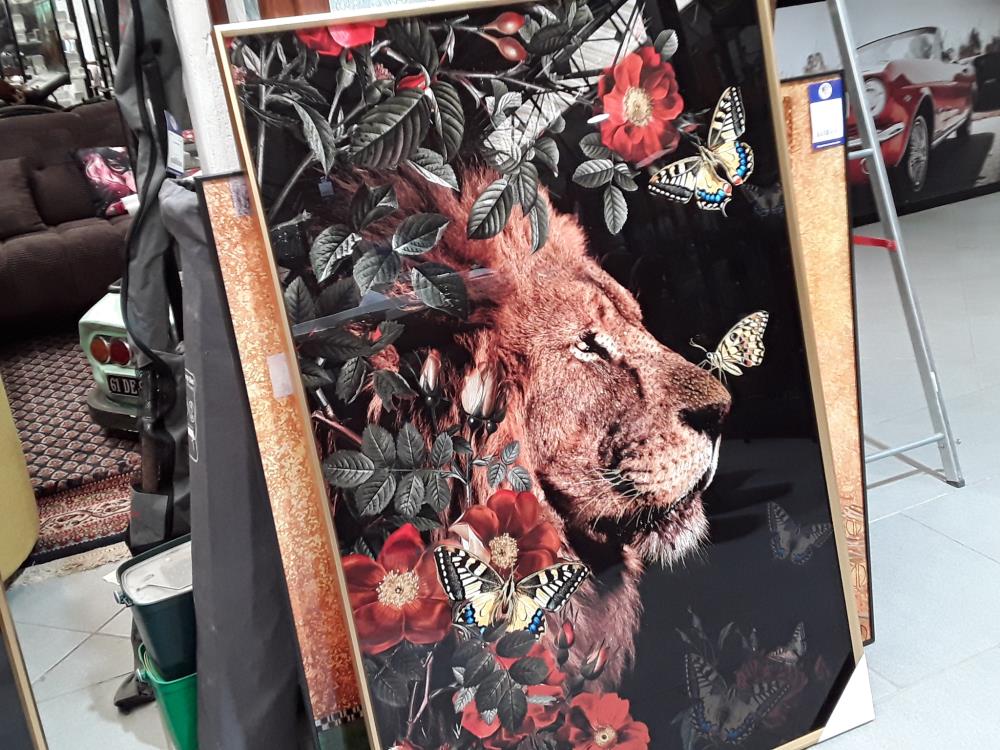 CADRE LION SUR VERRE AVEC STRASS ENCADREMENT DORÉ