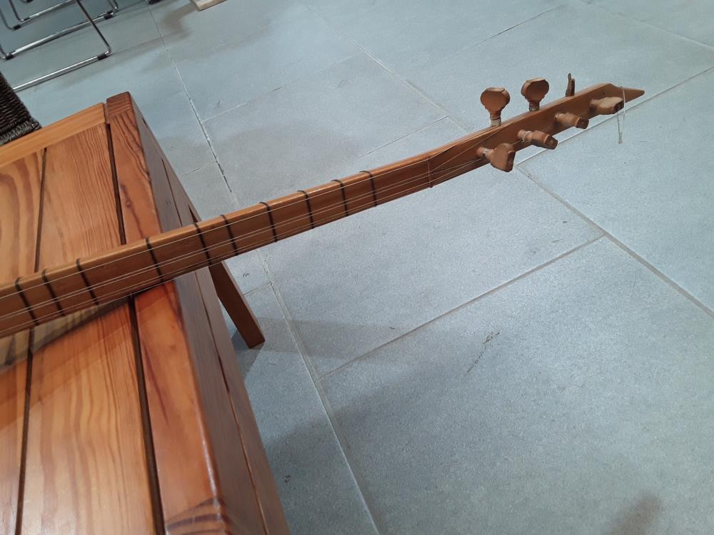 BAGLAMA EN BOIS PRÉCIEUX