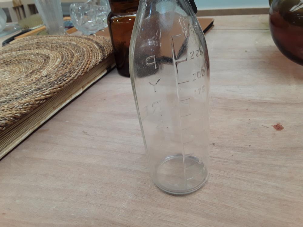 BOUTEILLE EN VERRE AVEC BOUCHON PYREX