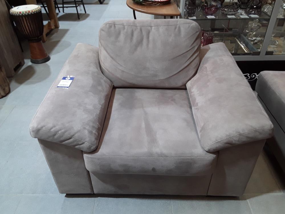 SALON D'ANGLE AVEC FAUTEUIL 2M85 PAR 2M15 FINITION ALCANTARA