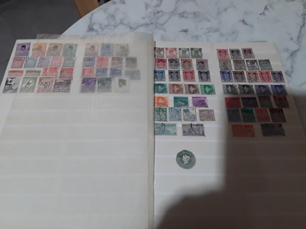 ALBUM TIMBRES FRANCE HOLLANDE ITALIE INDE INDONESIE ET AUTRES