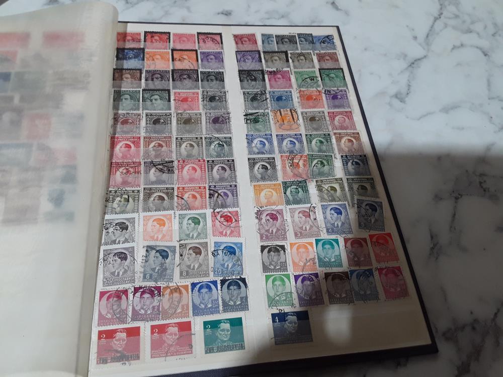 ALBUM TIMBRES FRANCE HOLLANDE ITALIE INDE INDONESIE ET AUTRES