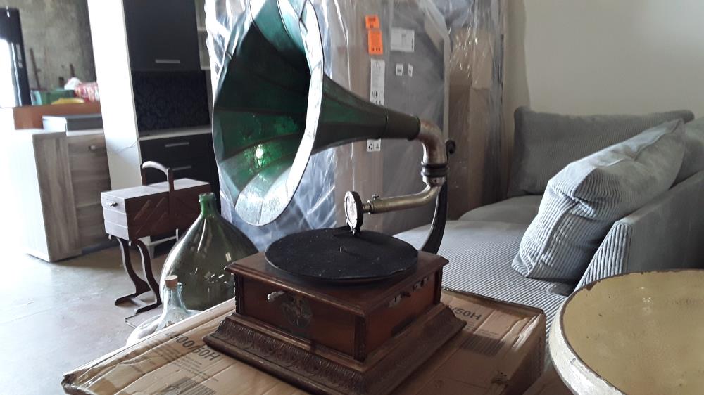 GRAMOPHONE PATHEPHONE N.4