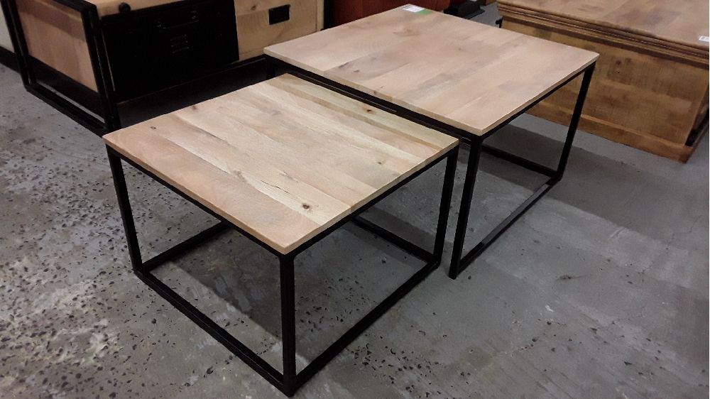 TABLE CARRE MANGUIER SET DE 2