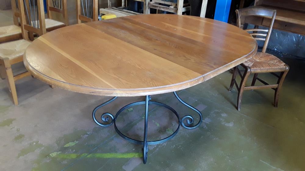 TABLE RONDE FER FORGE CHENE AVEC ALLONGE