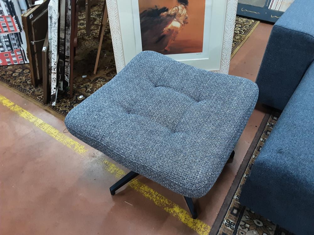 FAUTEUIL TISSUS GRIS + POUF