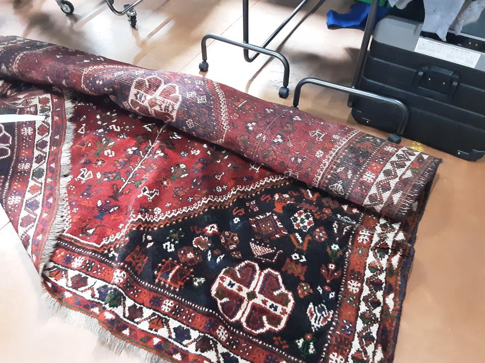 TAPIS LAINE MOTIFS ROUGE