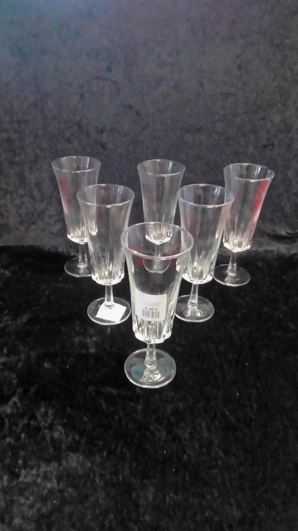 LOT DE 6 VERRES A CHAMPAGNE