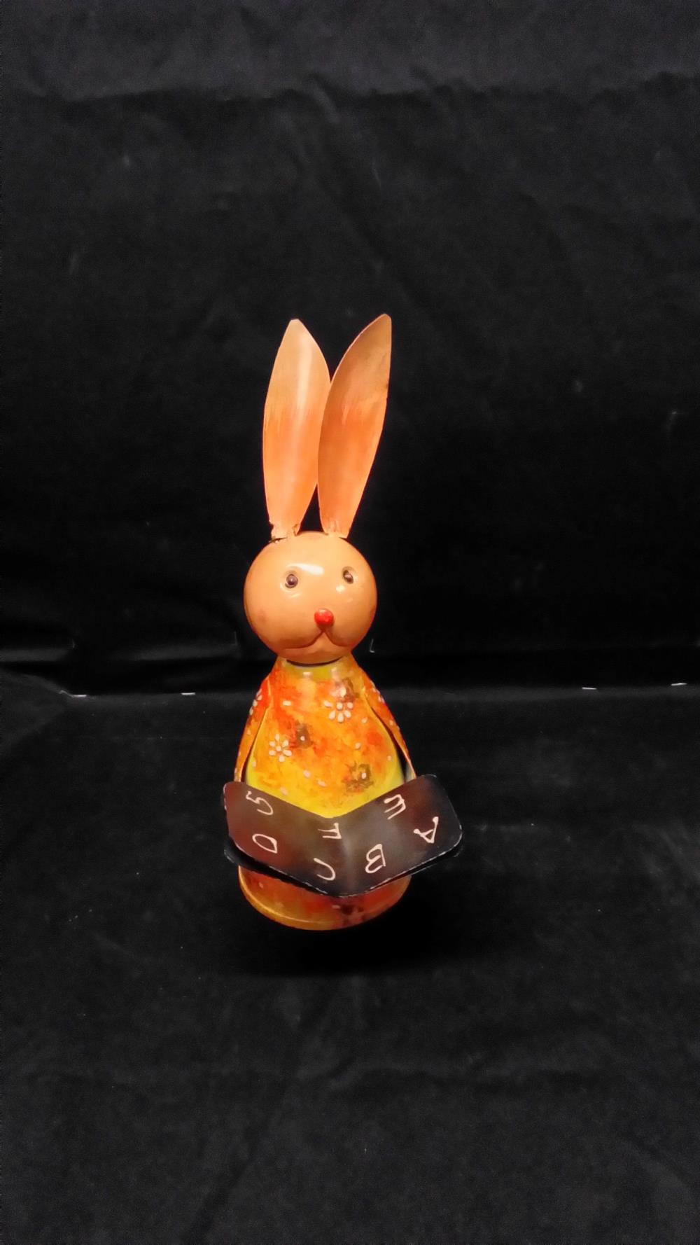 DÉCORATION BOUTEILLE LAPIN JAUNE AVEC LIVRE (8719874235310)