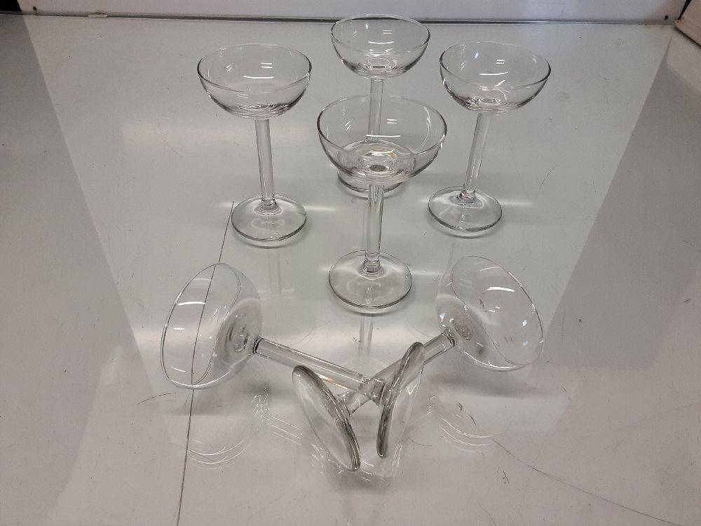 LOT DE 6 VERRES A CHAMPAGNE EN CRISTAL