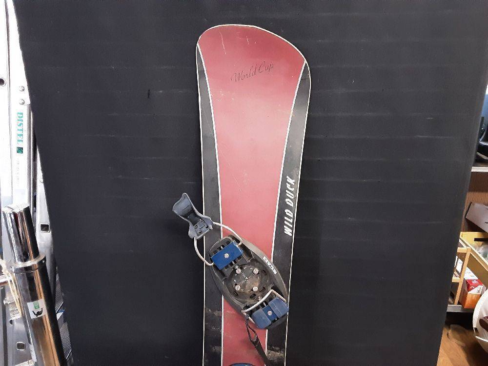 SNOWBOARD ROUGE 