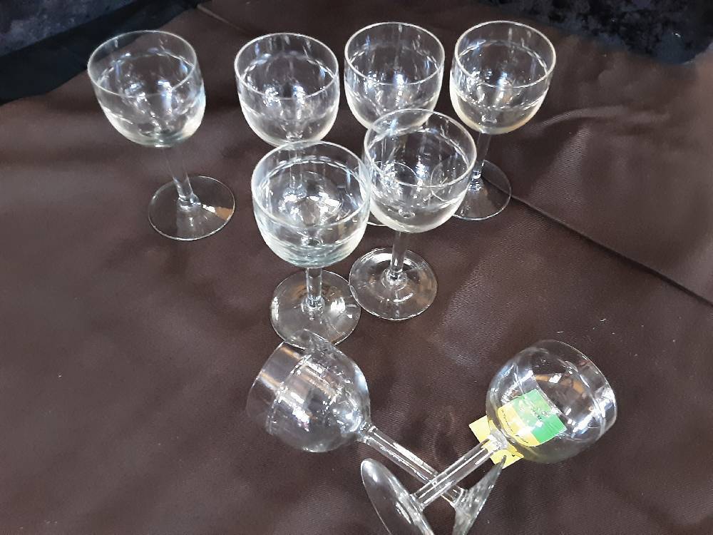 LOT DE 8 VERRES A PORTO CRISTAL TAILLÉ