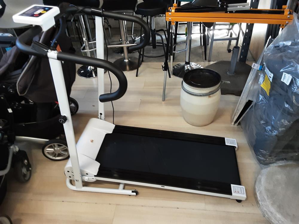 TAPIS DE COURSE ÉLECTRIQUE PLIABLE BLANC ET NOIR (A90-001WT) 2ÈME CHOIX
