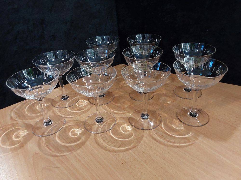 LOT DE 11 COUPES CRISTAL DE THANN 