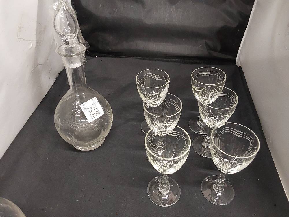 CARAFE AVEC BOUCHON + 6 VERRES PM CRISTAL TAILLÉ