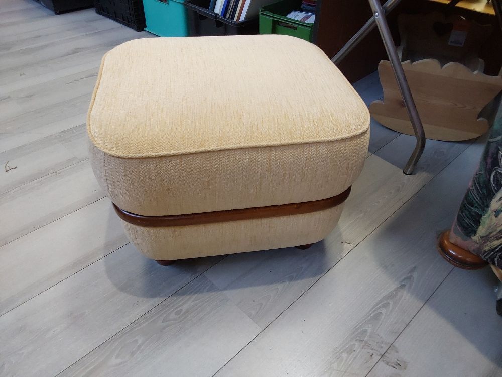 POUF BEIGE ET BOIS