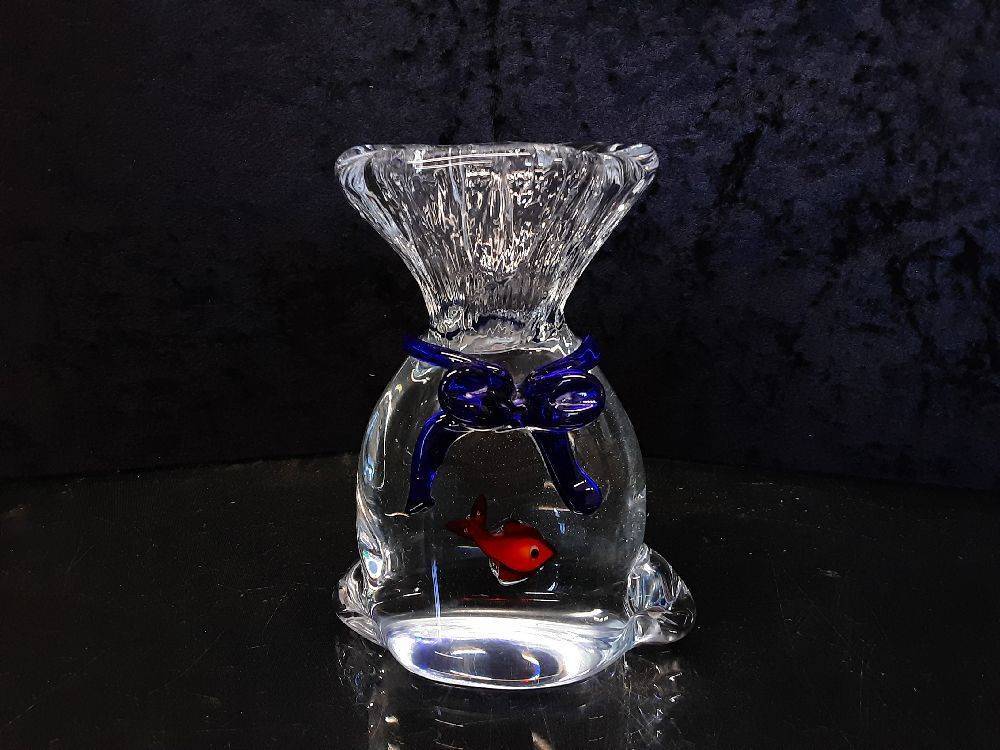SUJET VERRE SAC AVEC POISSON ROUGE