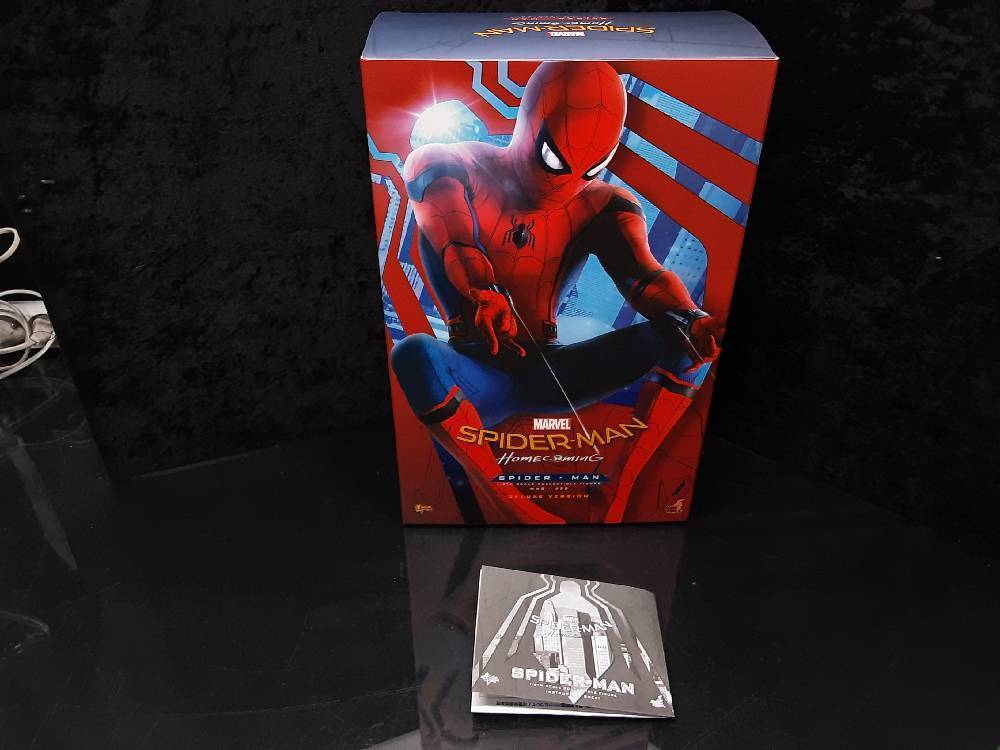 FIGURINE HOT TOYS MMS426 SPIDER-MAN HOMECOMING SPIDER-MAN DELUXE VERSION
