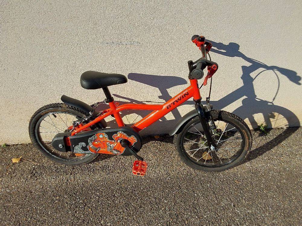 Velo btwin best sale enfant orange