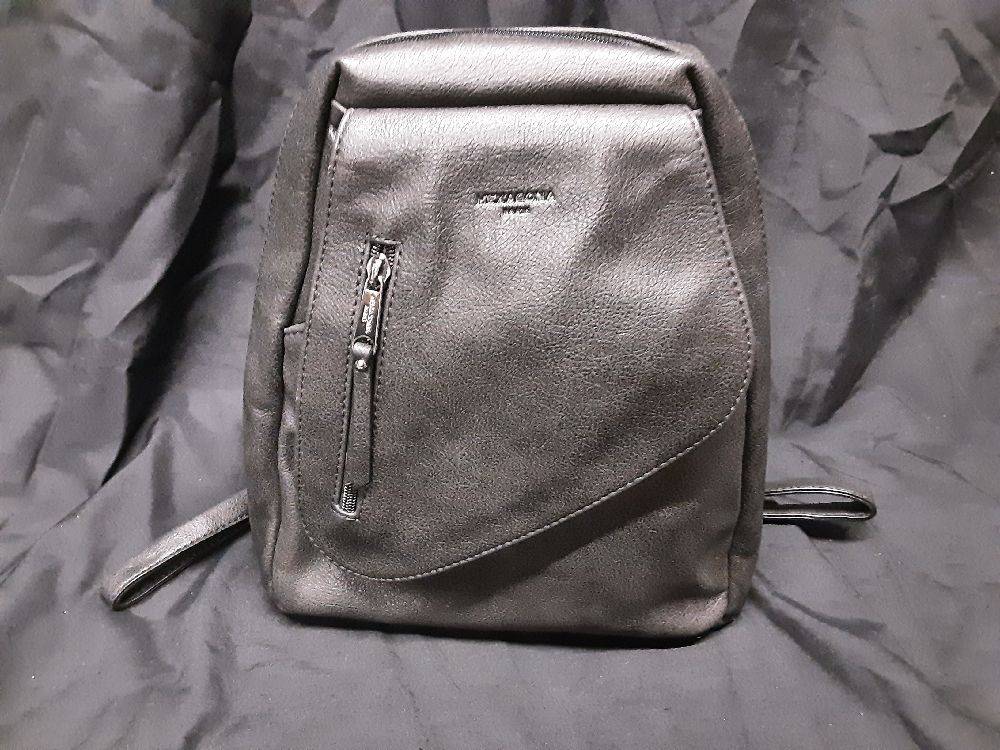 SAC A DOS NOIR HEXAGONA