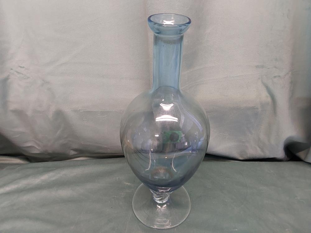 CARAFE BLEUE SANS BOUCHON 