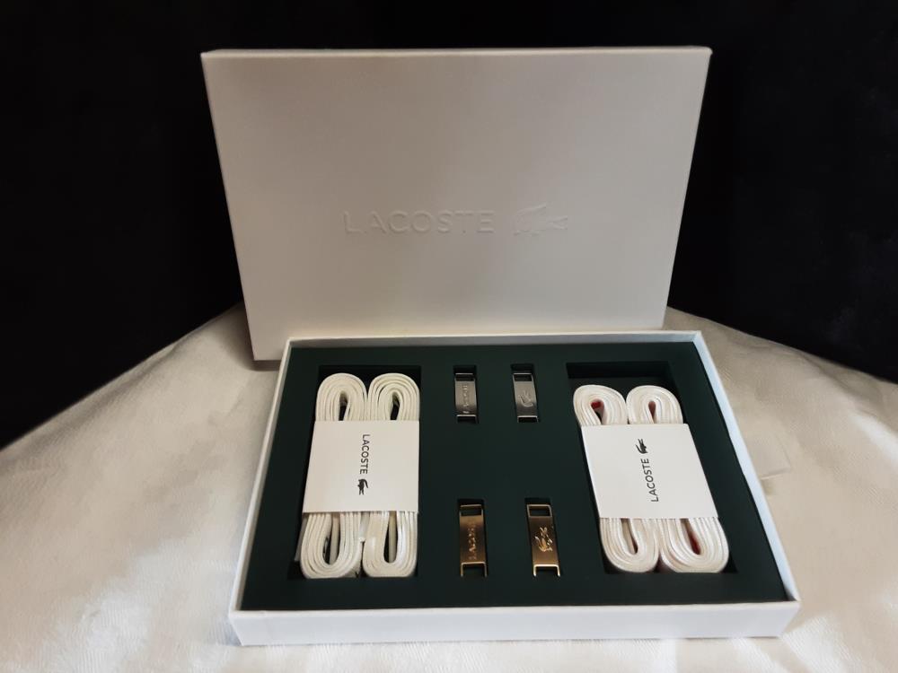 COFFRET LACOSTE POUR SNEAKERS 