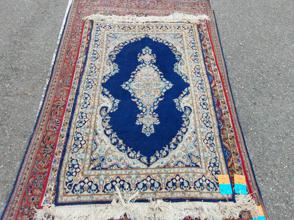 TAPIS 16 FAIT MAIN LAINE BLEU 