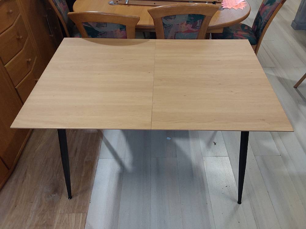 TABLE 626EXDT AVEC ALLONGE DE 40CM - COLORIS BOIS - PIEDS METAL NOIR