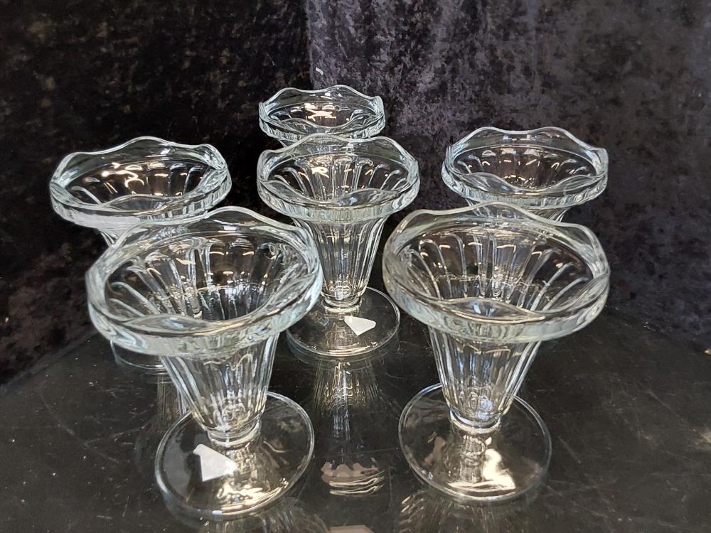 LOT DE 6 COUPES A GLACES VERRE