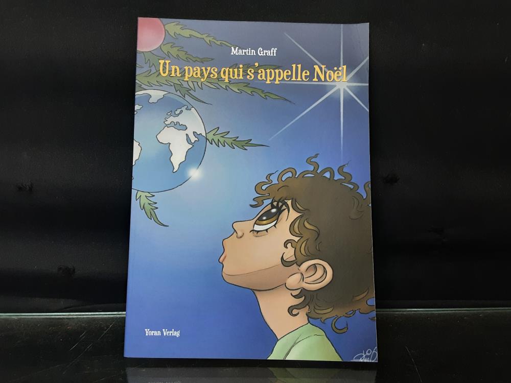 LIVRE UN PAYS QUI S APELLE NOEL