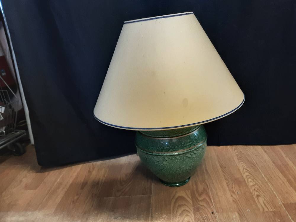 LAMPE DE SALON PIED VERT ET DORE