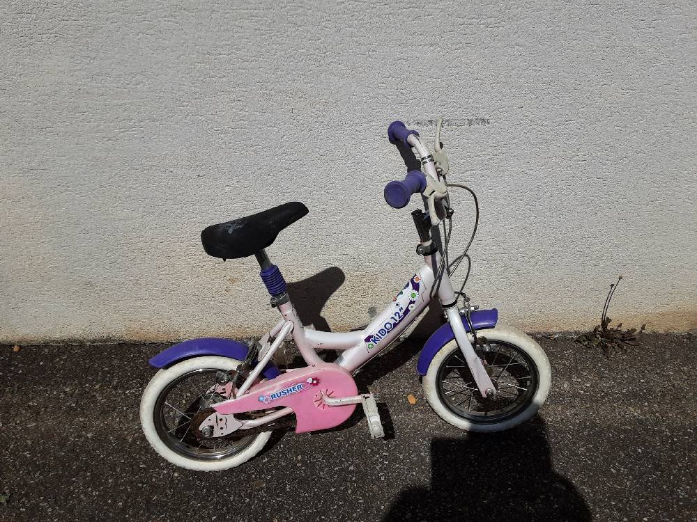 VELO ENFANT KIDO RUSHER BLANC ET VIOLET 12POUCES