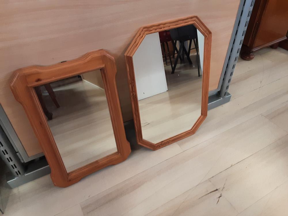 MIROIR EN PIN