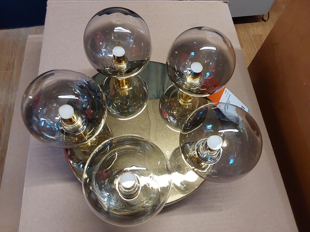 LUSTRE AVEC BOULES EN VERRE