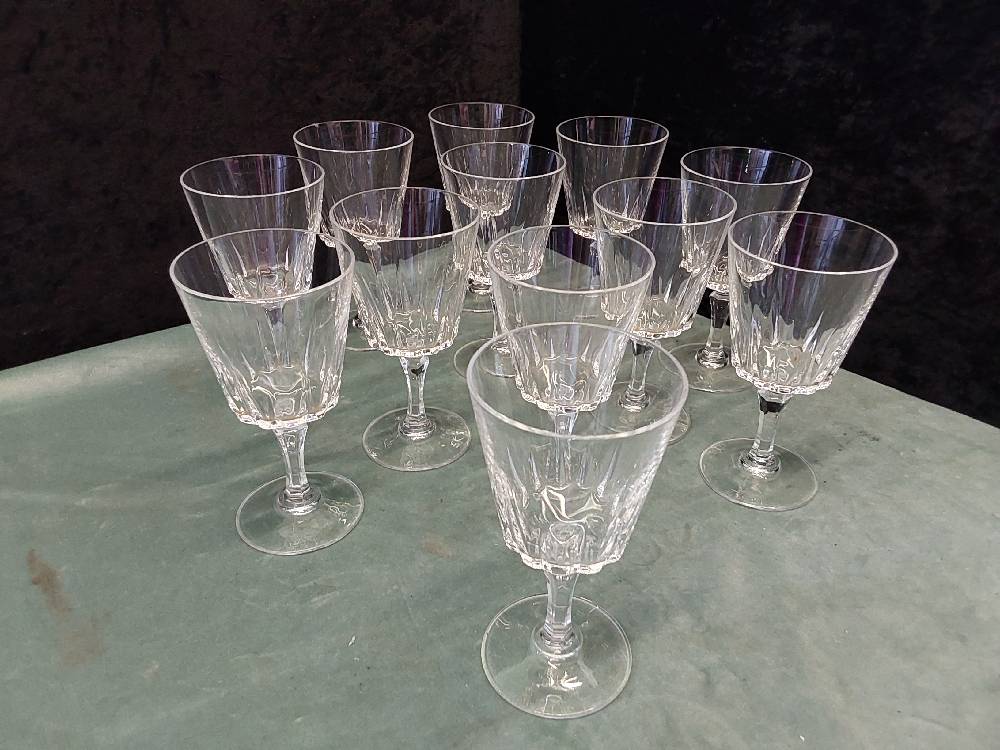 LOT DE 12 VERRES SUR PIED CRISTAL 