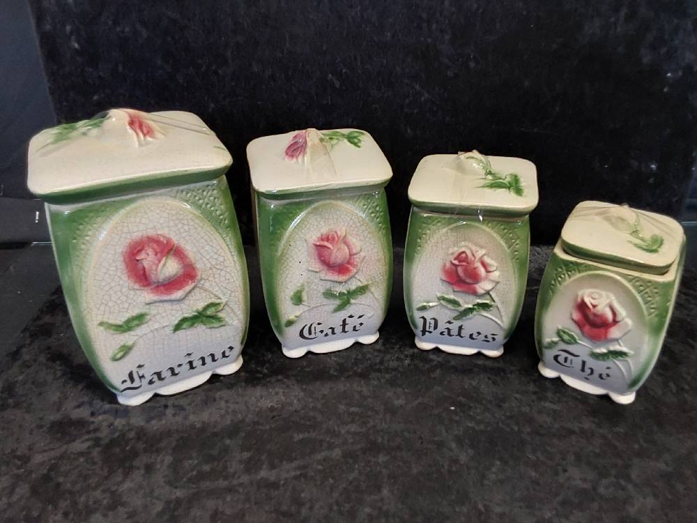 SET DE 4 POTS EN PORCELAINE DÉCOR FLEUR