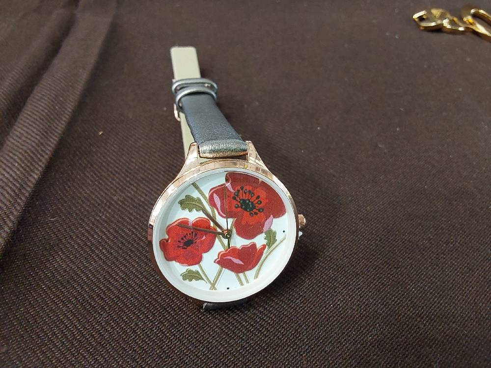 MONTRE FEMME COQUELICOTS