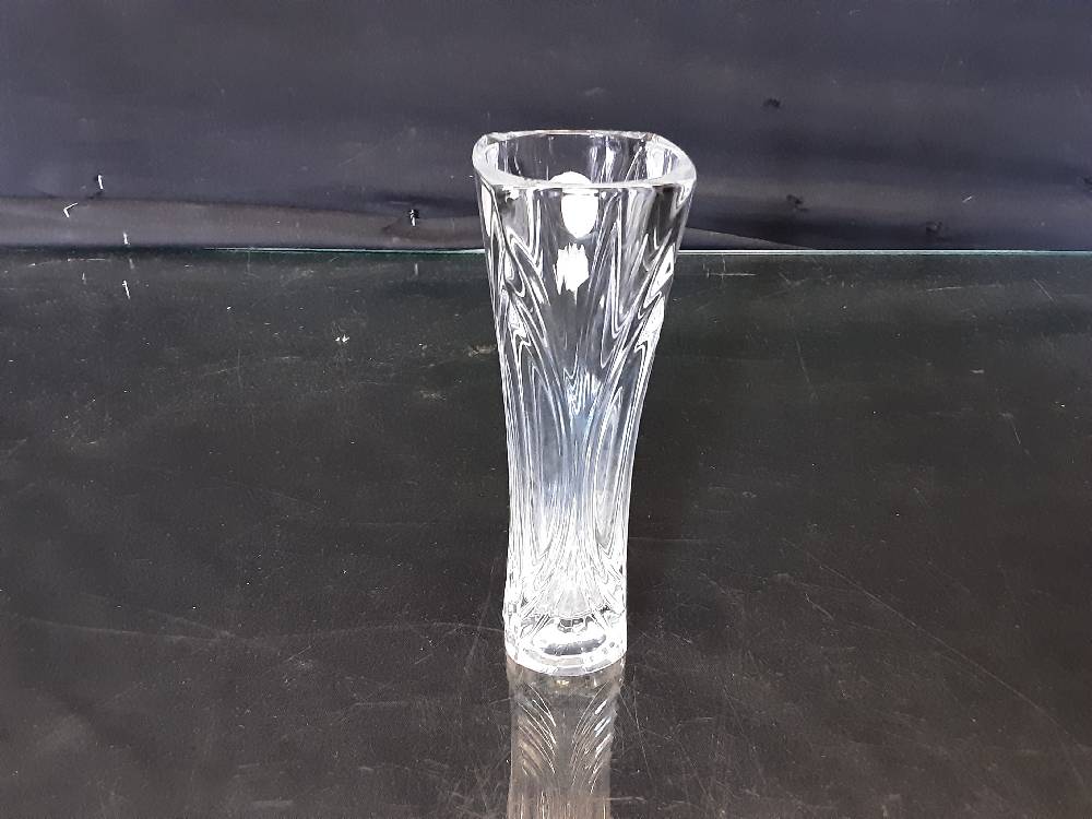 VASE EN CRISTAL