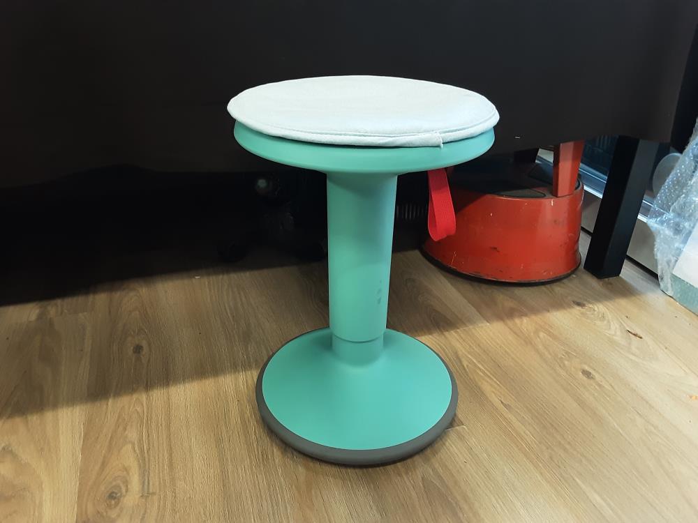 TABOURET ERGONOMIQUE 