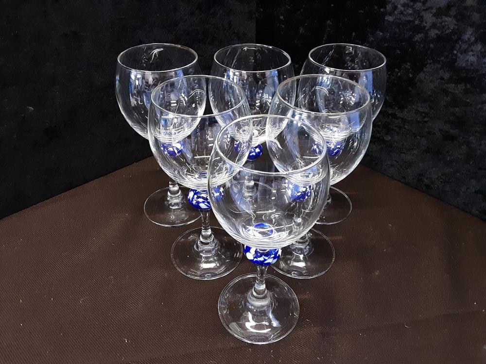 LOT DE 6 VERRES A VIN