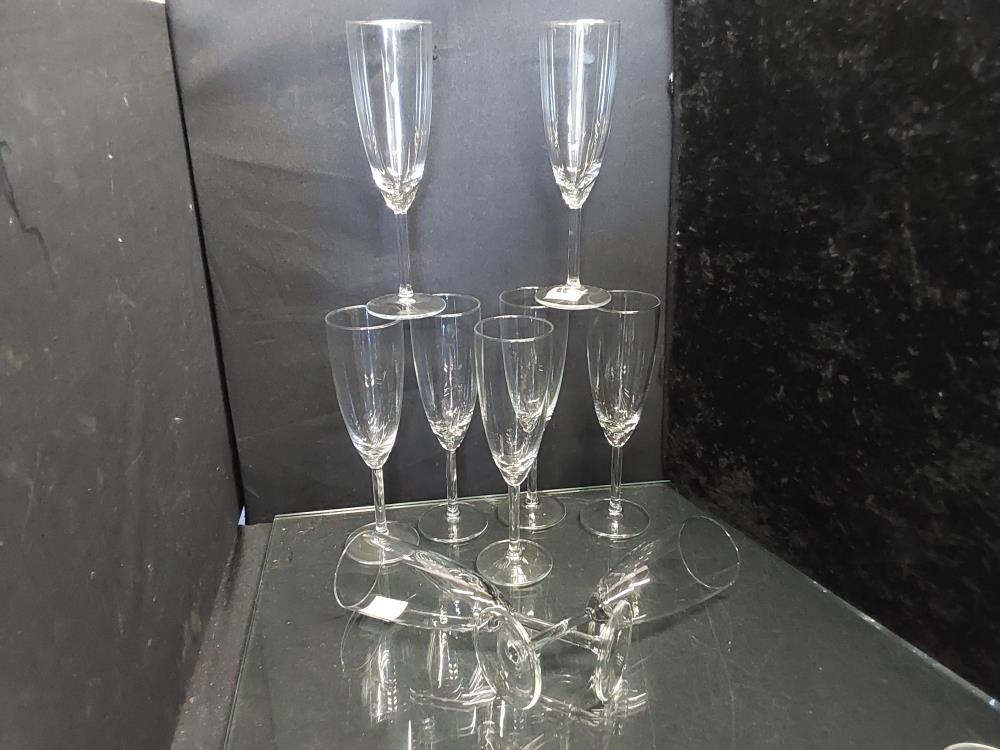 LOT DE 9 FLUTES A CHAMPAGNE GM